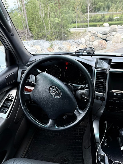 Toyota Land Cruiser 28 of 30