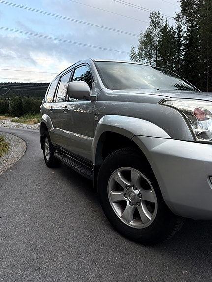 Toyota Land Cruiser 16 of 30