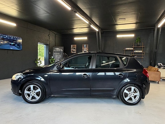 Kia Ceed 6 of 30