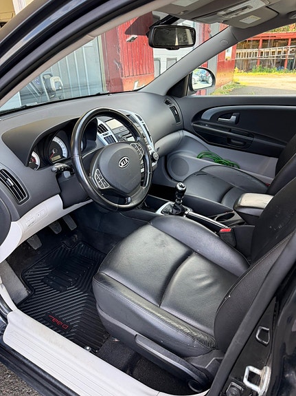 Kia Ceed 13 of 30