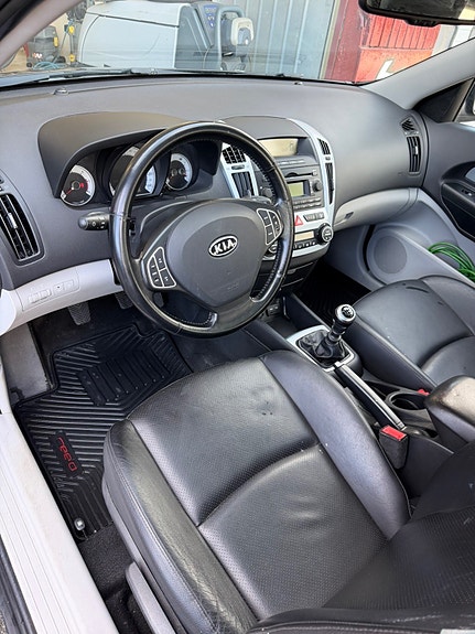 Kia Ceed 14 of 30