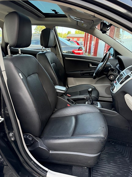 Kia Ceed 15 of 30
