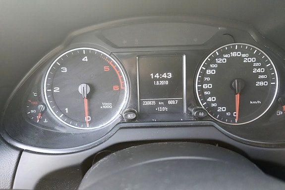 Audi Q5 8 of 17