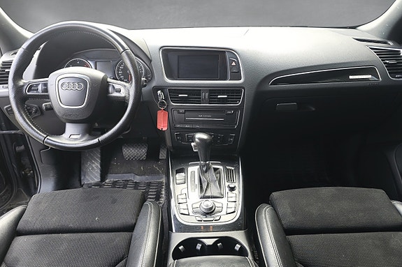 Audi Q5 9 of 17