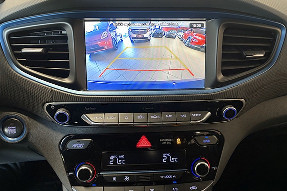 Hyundai IONIQ 18 of 30