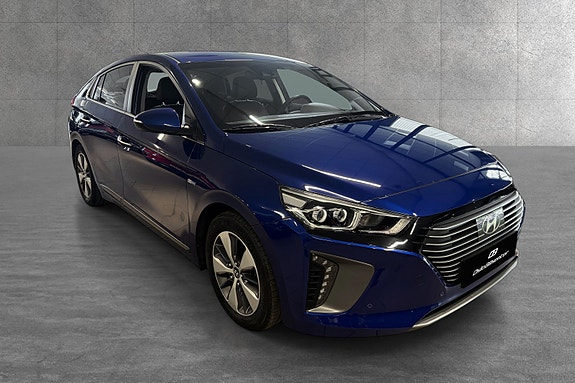 Hyundai IONIQ 8 of 30