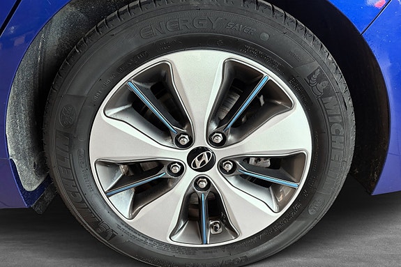 Hyundai IONIQ 28 of 30