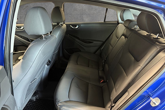 Hyundai IONIQ 22 of 30
