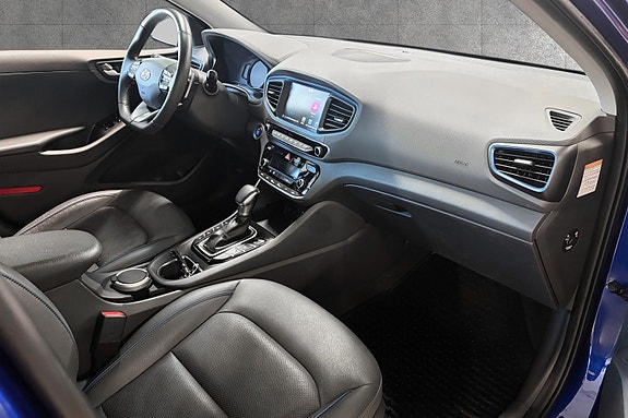 Hyundai IONIQ 26 of 30