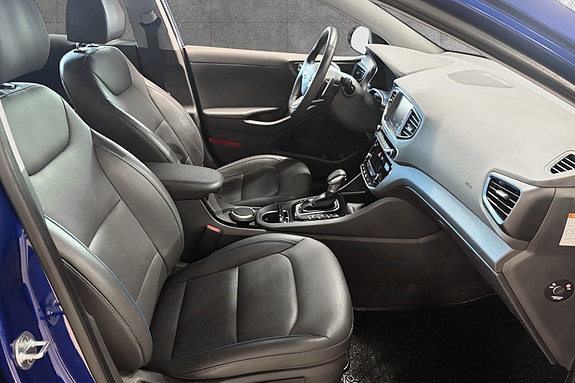 Hyundai IONIQ 27 of 30