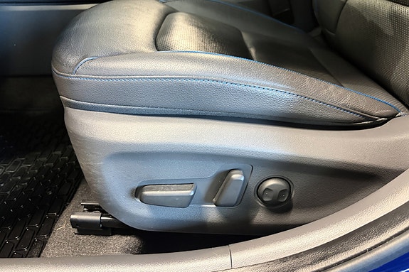 Hyundai IONIQ 13 of 30