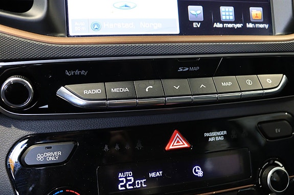 Hyundai IONIQ 28 of 30