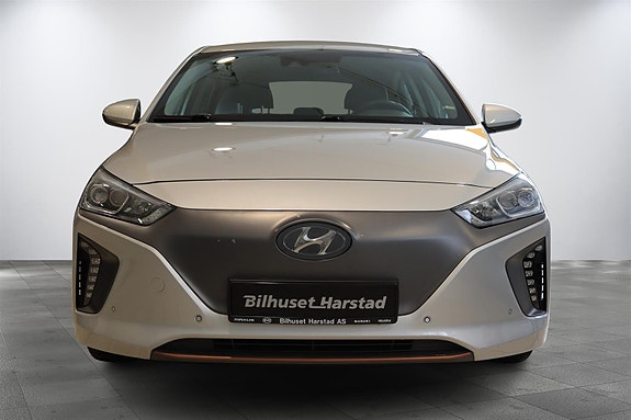 Hyundai IONIQ 2 of 30