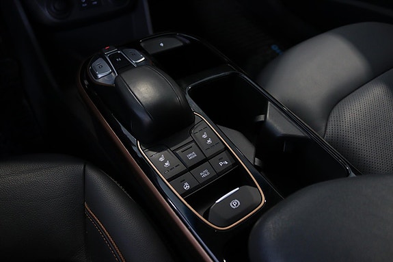 Hyundai IONIQ 24 of 30