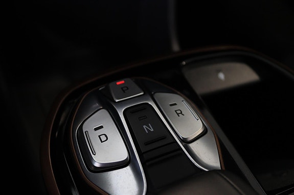 Hyundai IONIQ 26 of 30