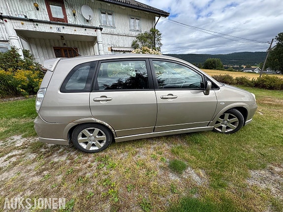 Suzuki Liana 5 of 30