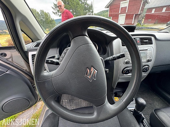 Suzuki Liana 20 of 30
