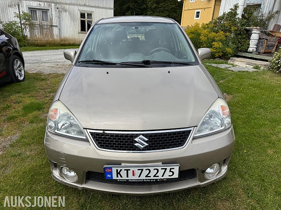 Suzuki Liana 2 of 30