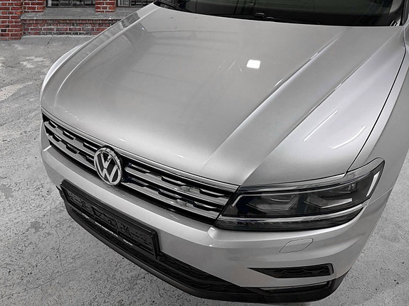 Volkswagen Tiguan 11 of 25