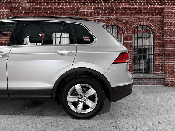 Volkswagen Tiguan 7 of 25