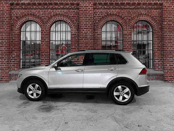 Volkswagen Tiguan 9 of 25