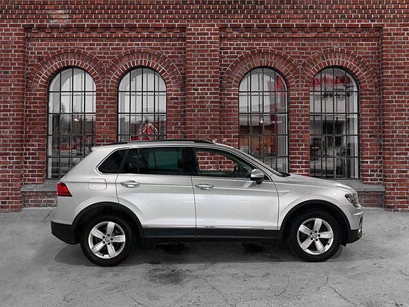 Volkswagen Tiguan 8 of 25