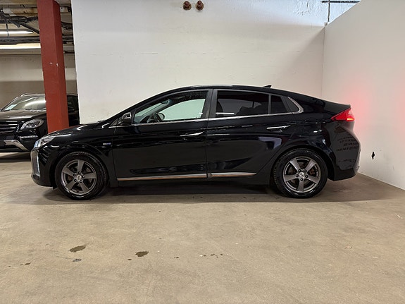 Hyundai IONIQ 7 of 30