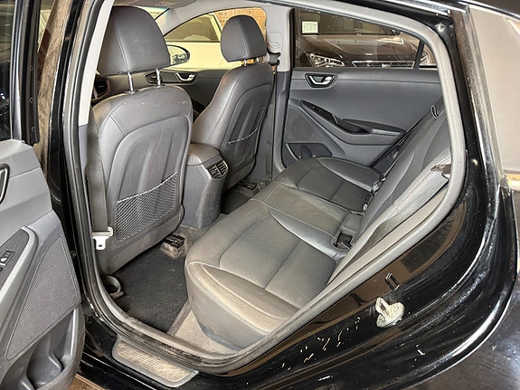 Hyundai IONIQ 20 of 30