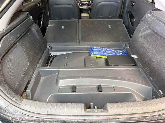 Hyundai IONIQ 17 of 30