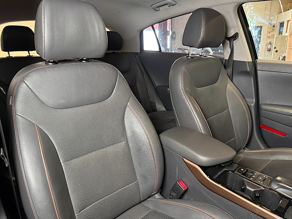 Hyundai IONIQ 28 of 30