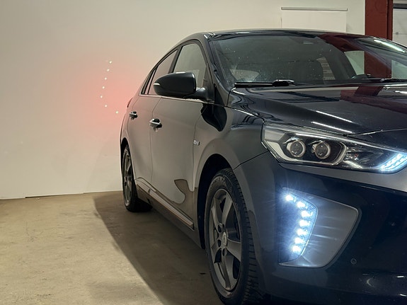 Hyundai IONIQ 6 of 30