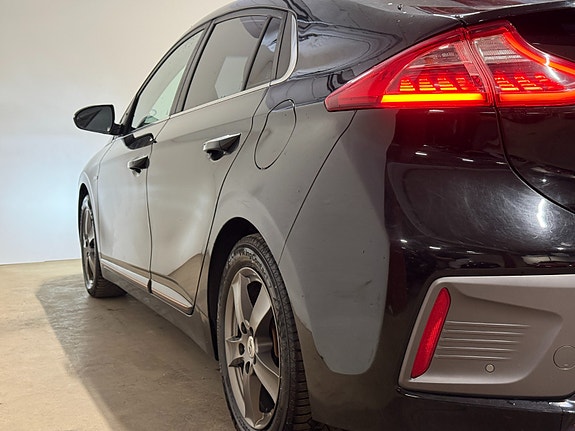 Hyundai IONIQ 14 of 30