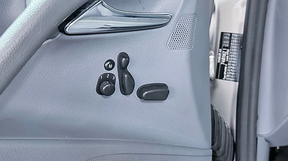 Mercedes-Benz Viano 11 of 22