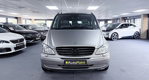 Mercedes-Benz Viano 2 of 22