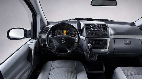 Mercedes-Benz Viano 18 of 22