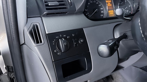 Mercedes-Benz Viano 12 of 22