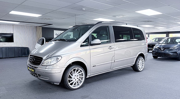 Mercedes-Benz Viano 9 of 22