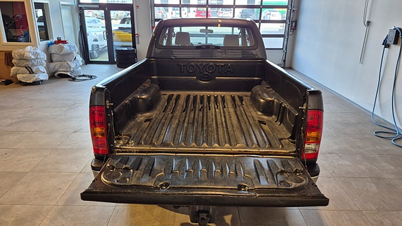 Toyota HiLux 19 of 20
