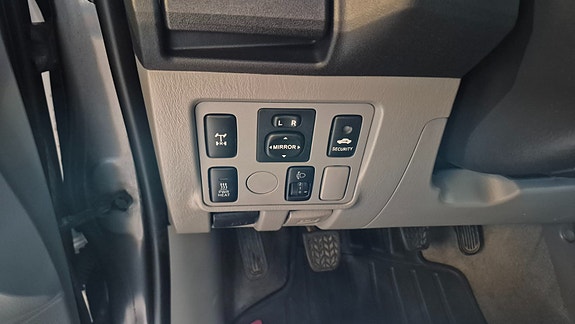 Toyota HiLux 9 of 20