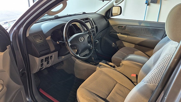 Toyota HiLux 5 of 20