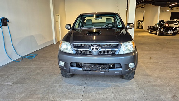 Toyota HiLux 20 of 20