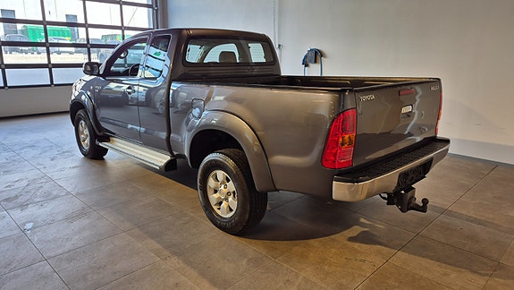 Toyota HiLux 4 of 20