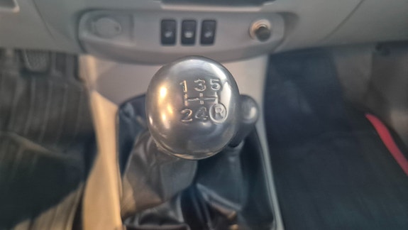 Toyota HiLux 16 of 20