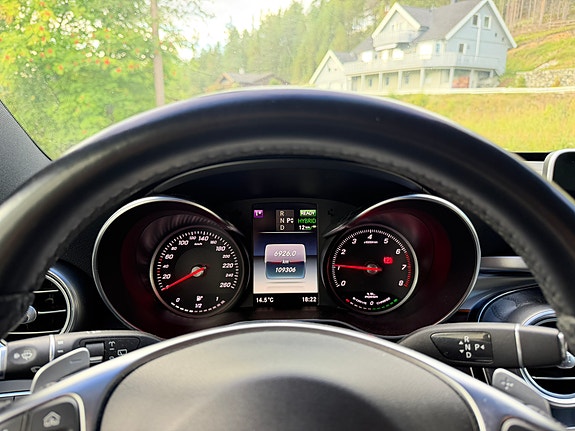 Mercedes-Benz C350 e 20 of 21