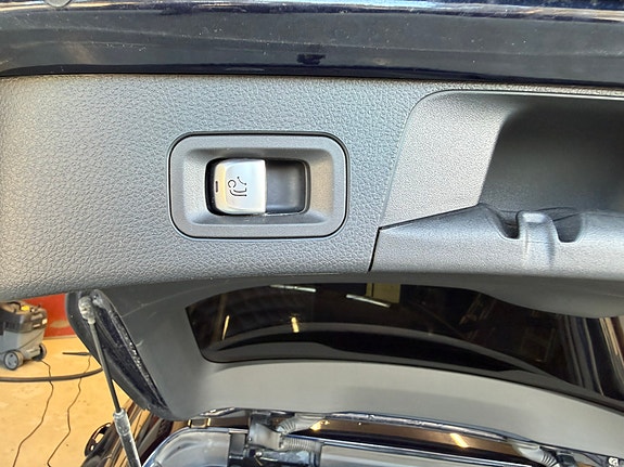 Mercedes-Benz C350 e 19 of 21