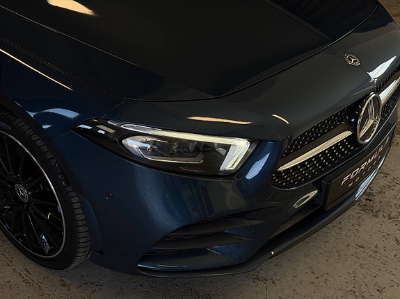 Mercedes-Benz A250 e 17 of 30