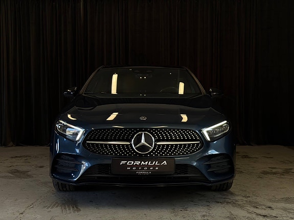 Mercedes-Benz A250 e 2 of 30