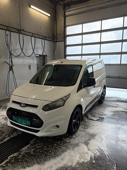 Ford Transit Connect 2 of 18