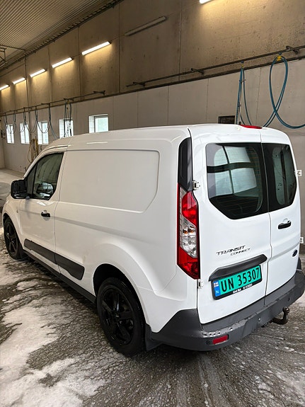 Ford Transit Connect 4 of 18