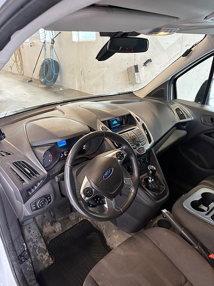 Ford Transit Connect 14 of 18